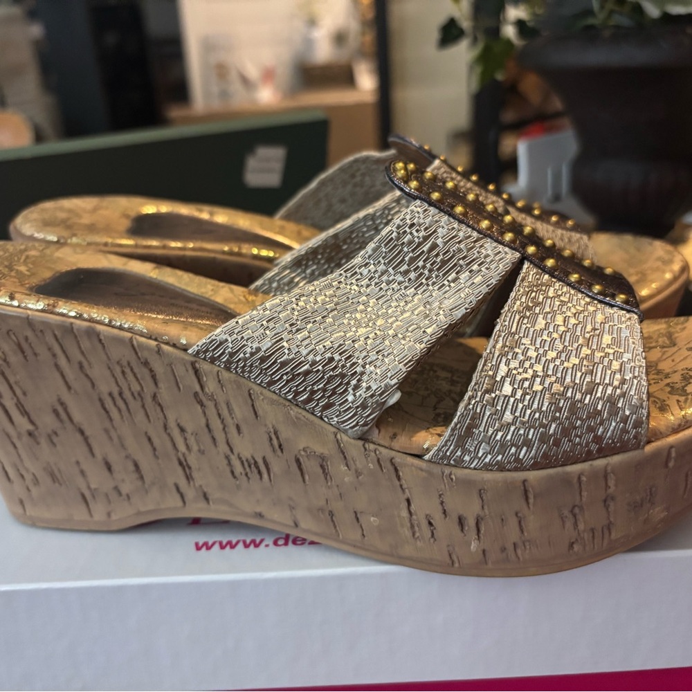 Elegant Gold Wedge Sandals